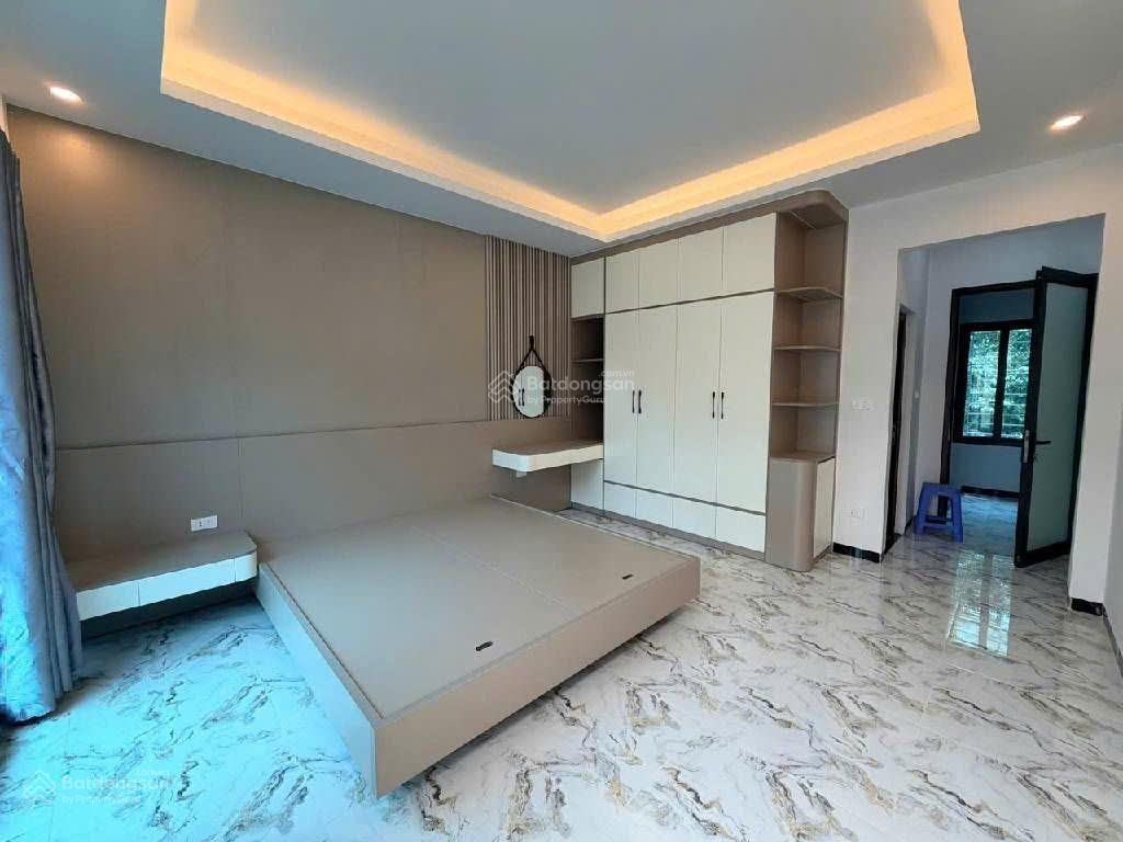 Chỉ 7,5 tỷ  nhà 5 tầng thang máy phố minh khai  ở cực sướng, cho thuê dòng tiền ổn định