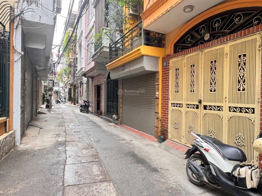 Nhỉnh 6 tỷ  nhà lõi hai bà trưng 4 tầng, lô góc 3 thoáng 30m ra ô tô