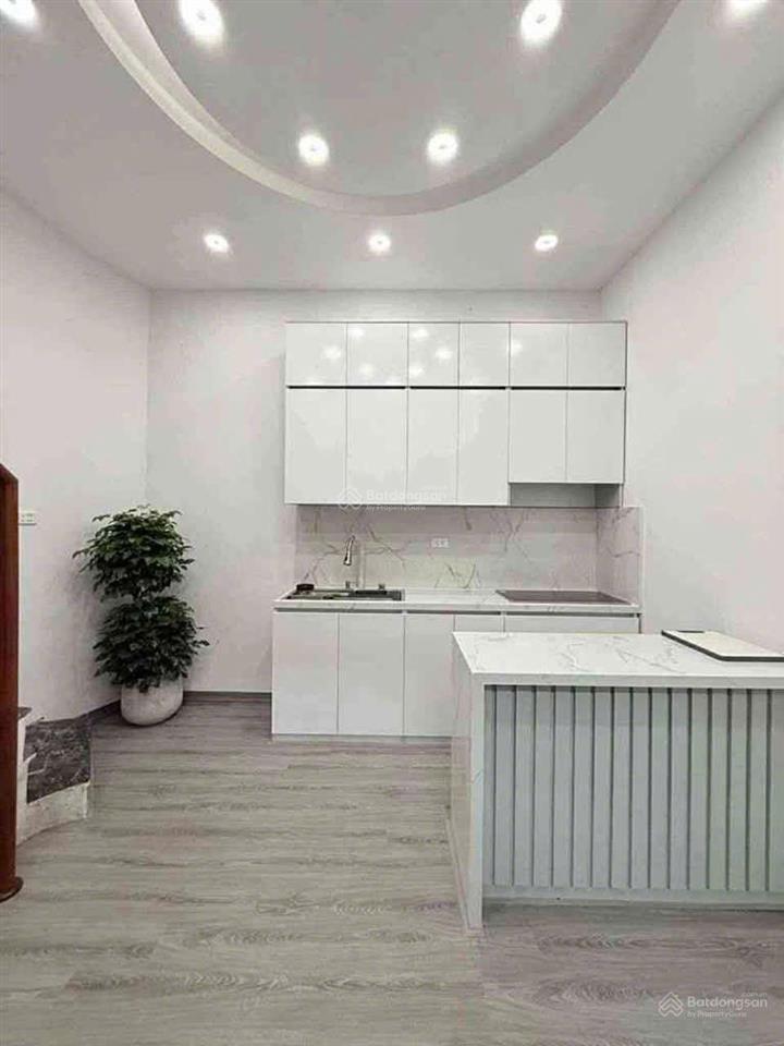 Hơn 6,5 tỷ, nhà lô góc phố minh khai, 5 tầng, 3p ngủ, ngõ nông, ở hoặc cho thuê dòng tiền ổn định
