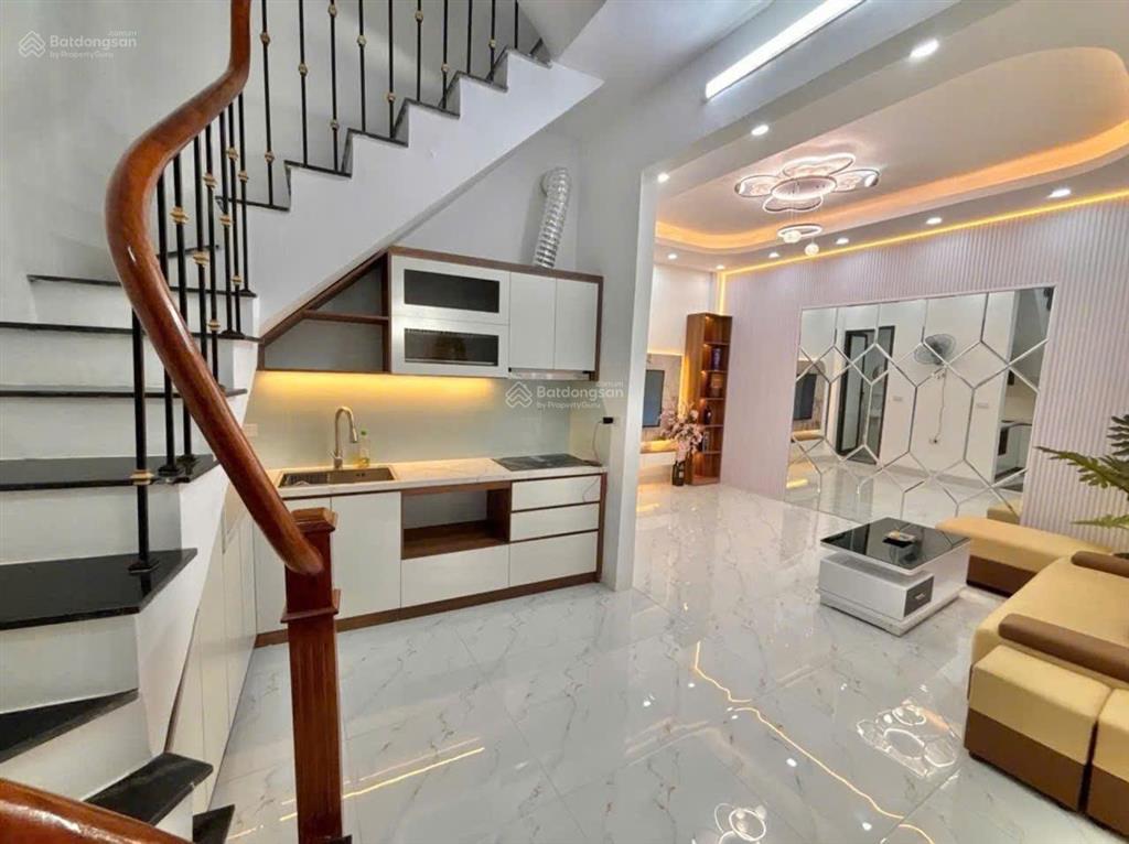 Nhỉnh 8 tỷ  nhà phố lò đúc, 5 tầng, 3p ngủ, thiết kế hiện đại vị trí đắc địa, tiện ích bạt ngàn