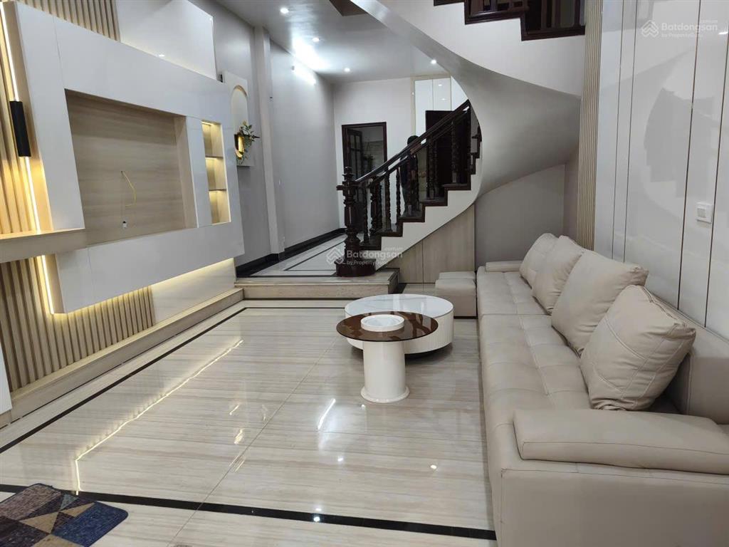 Hơn 10 tỷ  nhà đẹp phố minh khai, 60m2 x 4 tầng, 4p ngủ, full nt xịn sò, ở ngay, bạt ngàn tiện ích