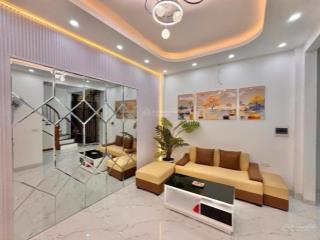 Chỉ 7,99 tỷ  nhà đẹp phố lò đúc  5 tầng, 3 ngủ ban công các tầng, thoáng, sáng, mát