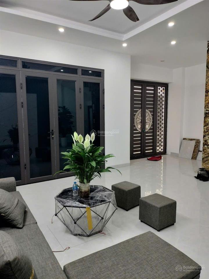 Hơn 10,5 tỷ  nhà đẹp phố kim ngưu, rinh về ở ngay, tinh thần thoải mái, sướng không gì sánh bằng