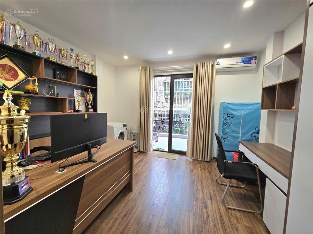Hơn 8 tỷ  kv trung tâm hai bà trưng  thoáng trước sau  vị trí siêu đẹp  xem là thích