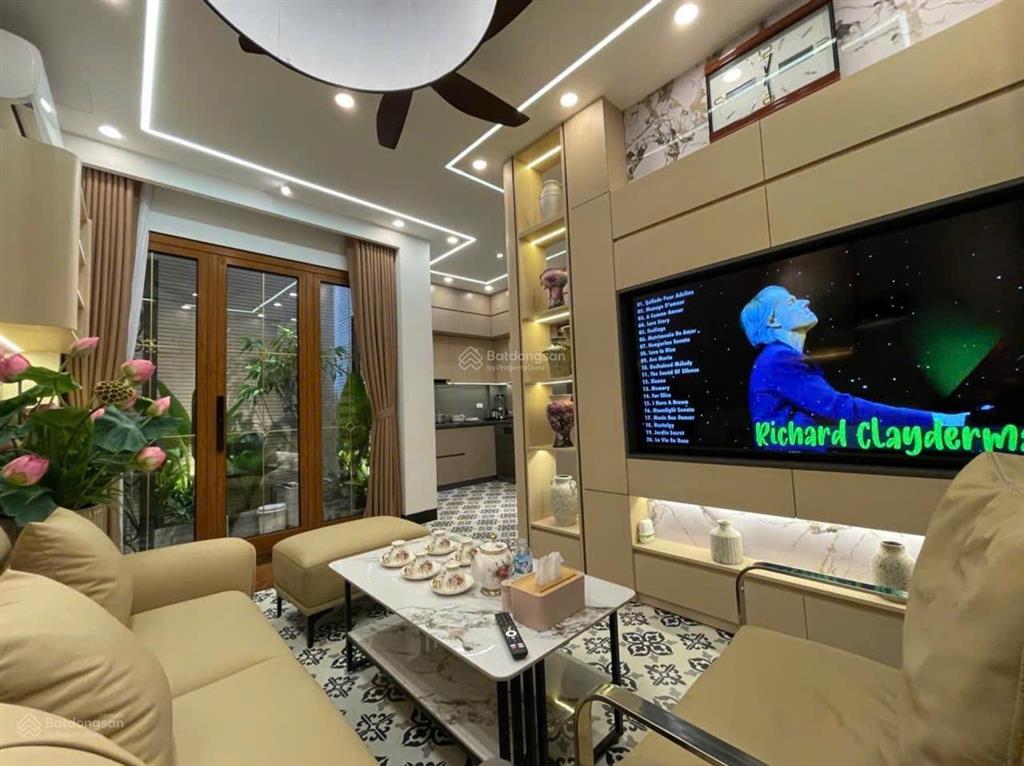 10,5 tỷ  siêu phẩm hai bà trưng, nhà đẹp như tranh, thiết kế gu độc đáo, khách nhìn là ưng