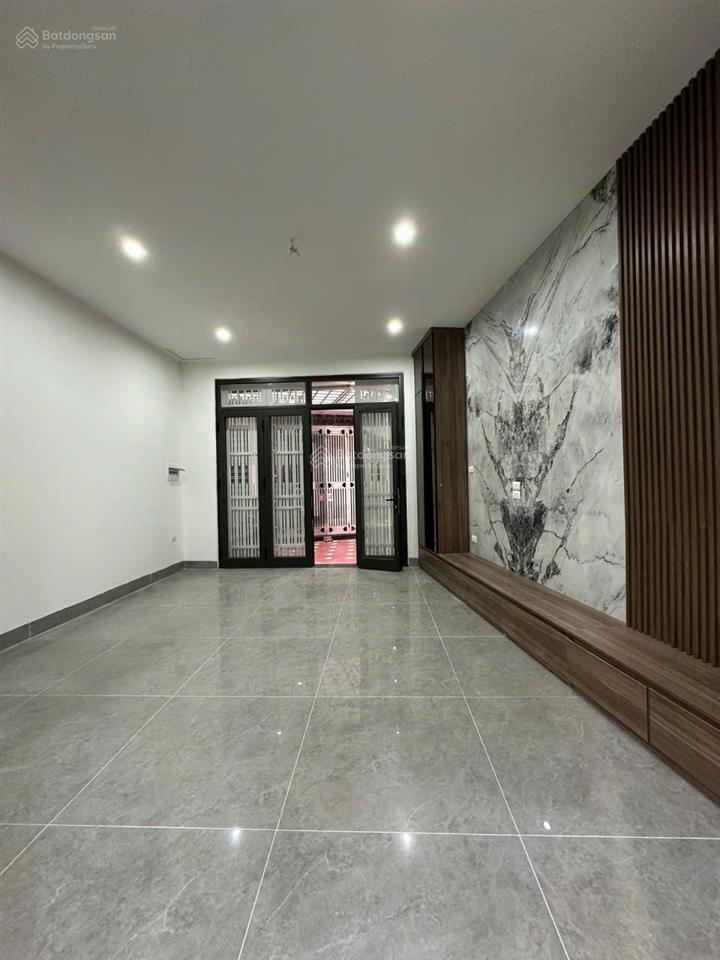 Hơn 12 tỷcăn lô góc phố trần khát chân, 50m x 5 tầng, thang máy 4p ngủ, ở thoải mái, sảng khoái