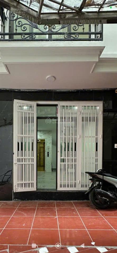 Hơn 12 tỷcăn lô góc phố trần khát chân, 50m x 5 tầng, thang máy 4p ngủ, ở thoải mái, sảng khoái
