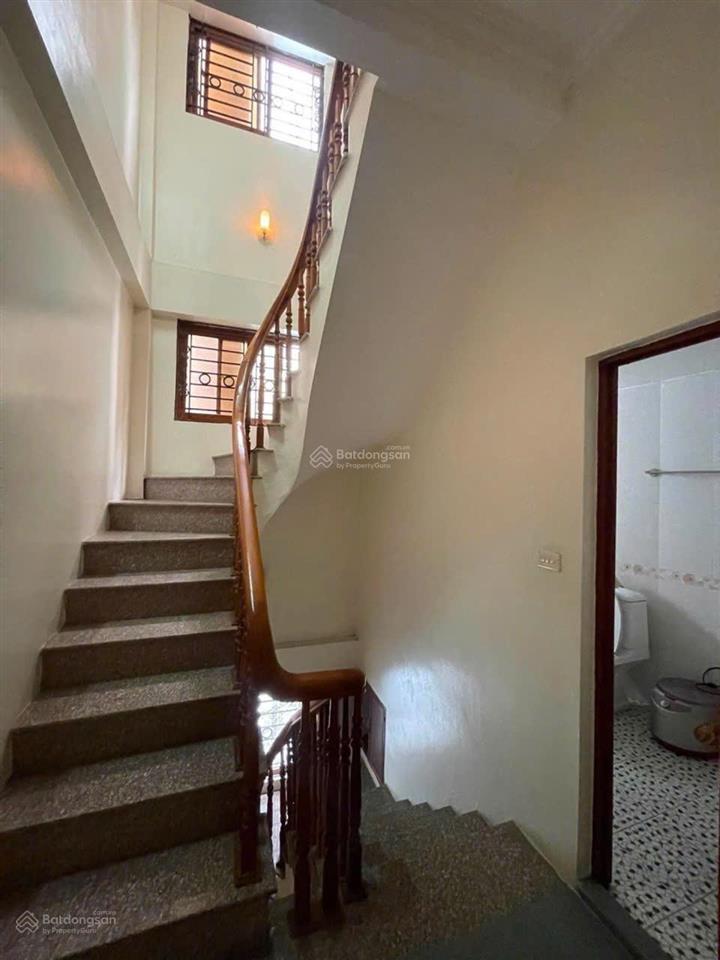 Hơn 9 tỷ  nhà phố nguyễn đình chiểu, 4 tầng, lô góc, ô tô đỗ, ngõ thông, sát công viên thống nhất