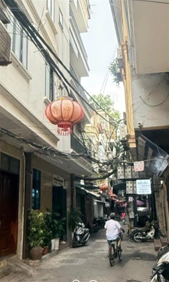Hơn 9 tỷ  nhà phố nguyễn đình chiểu, 4 tầng, lô góc, ô tô đỗ, ngõ thông, sát công viên thống nhất