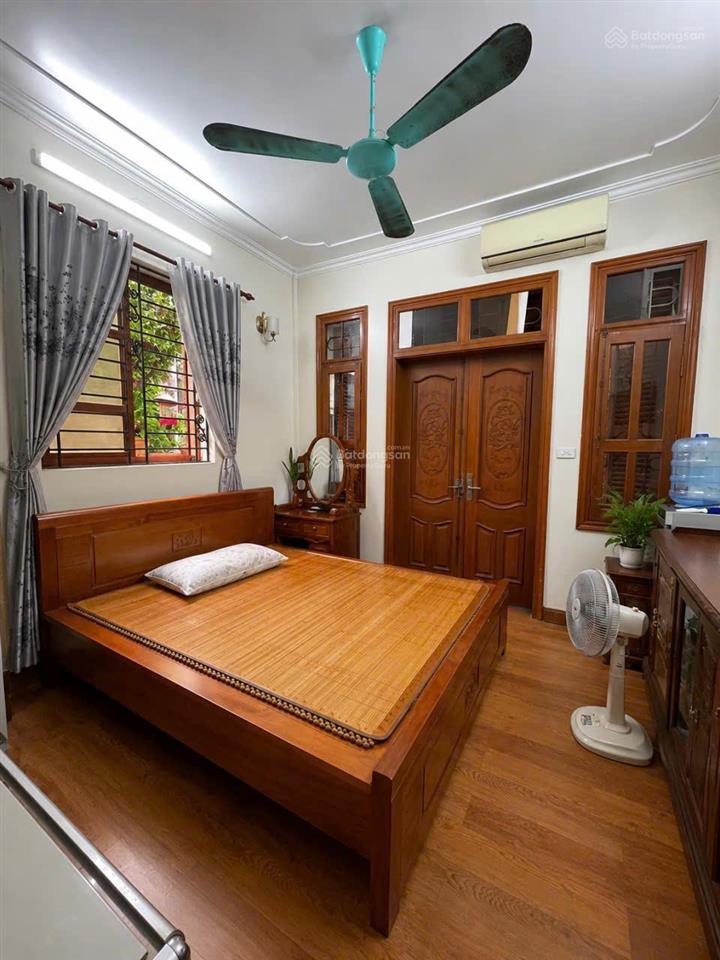 Hơn 9 tỷ  nhà phố nguyễn đình chiểu, 4 tầng, lô góc, ô tô đỗ, ngõ thông, sát công viên thống nhất