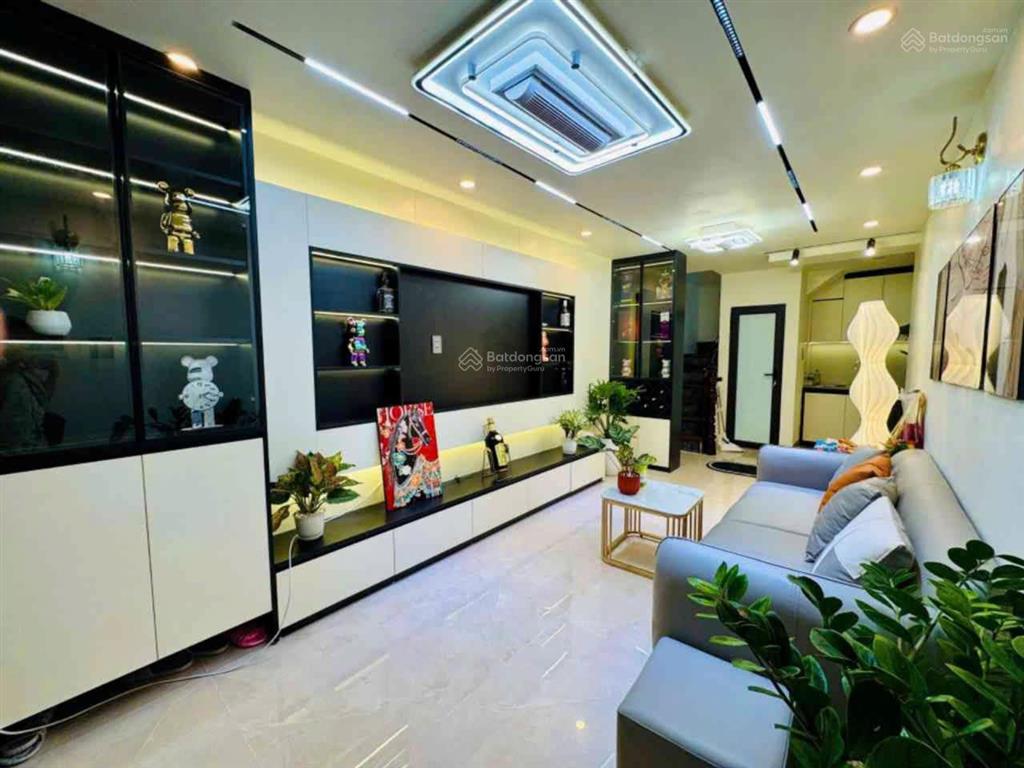 Hơn 7,2 tỷ  nhà riêng phố trần khát chân, 35m2 x 5 tầng, ngõ thông 100m ra phố, tiện ích vô biên
