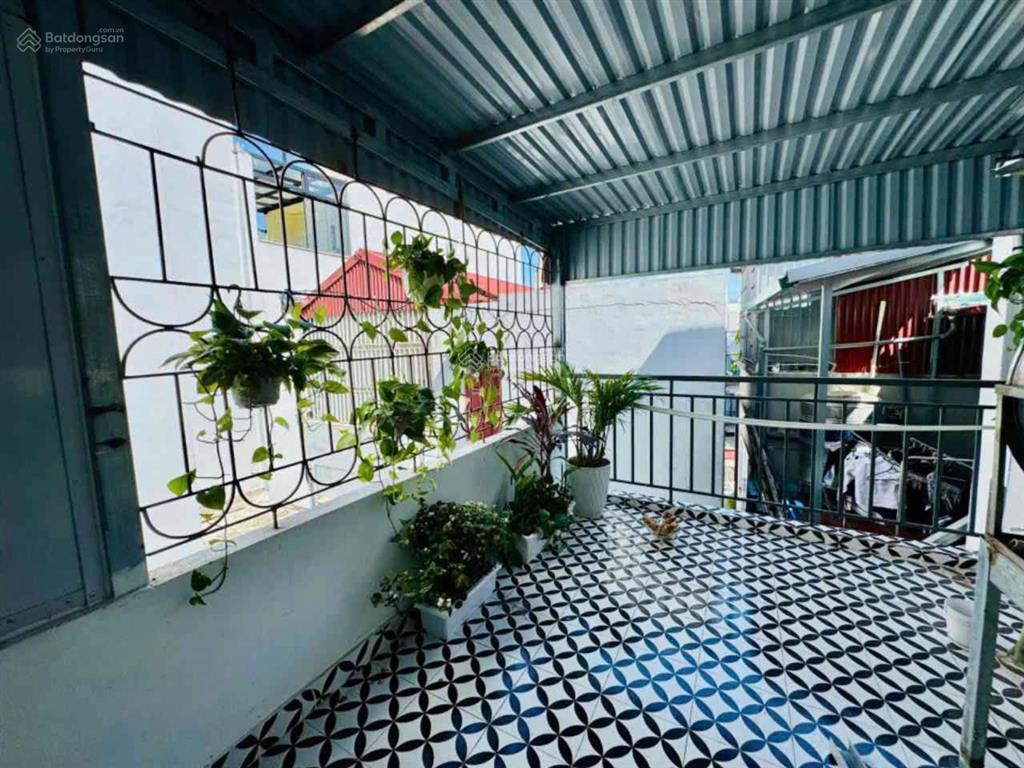 Hơn 7,2 tỷ  nhà riêng phố trần khát chân, 35m2 x 5 tầng, ngõ thông 100m ra phố, tiện ích vô biên