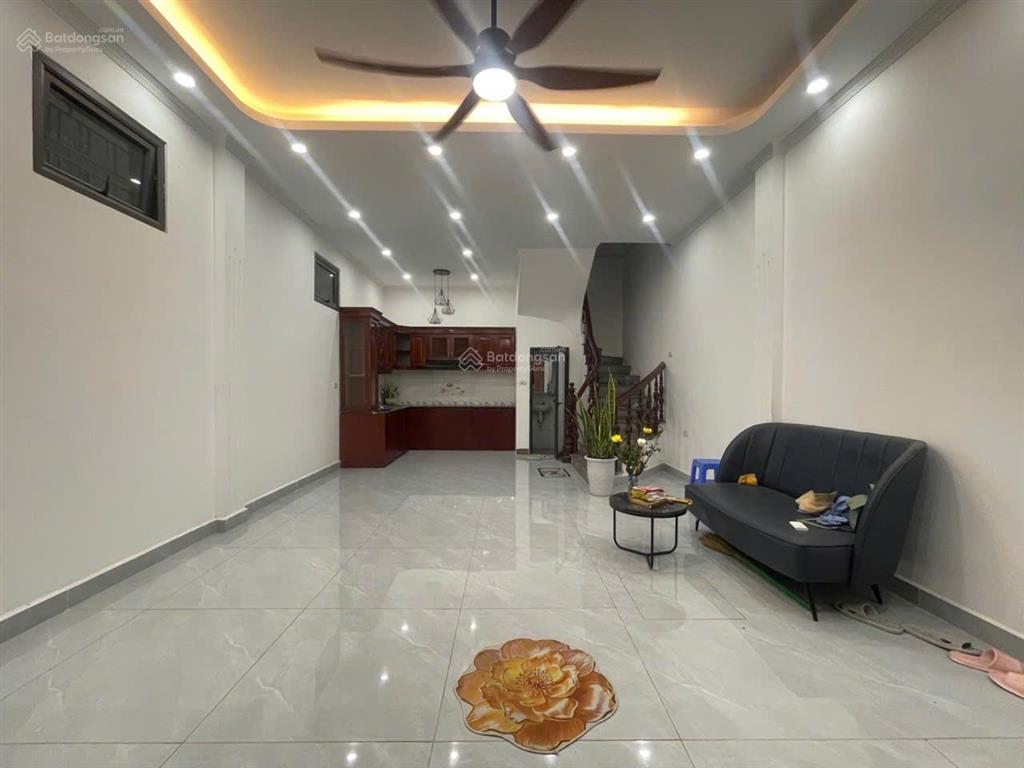 Chỉ hơn 9 tỷ, nhà riêng phố đại la, vị trí đắc địa, kd sầm uất, ở lâu dài hoặc cho thuê đều okie