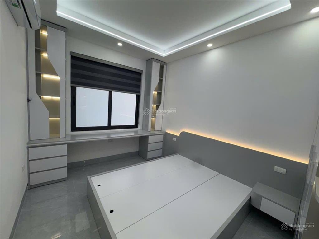 Hơn 11 tỷ  siêu phẩm nhà đẹp phố tạ quang bửu  nhà 5 tầng thang máy, full nt cao cấp, ở đẳng cấp