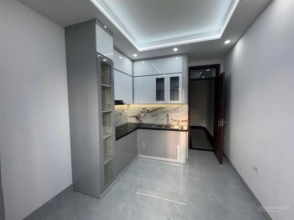 Hơn 11 tỷ  siêu phẩm nhà đẹp phố tạ quang bửu  nhà 5 tầng thang máy, full nt cao cấp, ở đẳng cấp