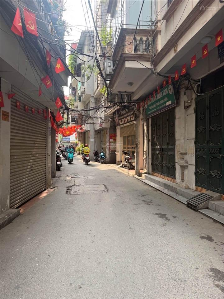 Hơn 8 tỷ  nhà phố tôn đức thắng 30m, mặt tiền khủng, ngõ nông thoáng, cực kỳ thuận tiện