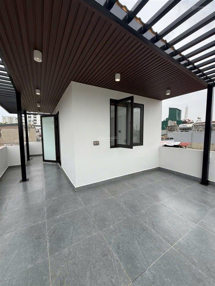 Hơn 13 tỷ  nhà phố bạch mai  lô góc  41m x 6 tầng, thang máy, 35m ra phố  an sinh tốt
