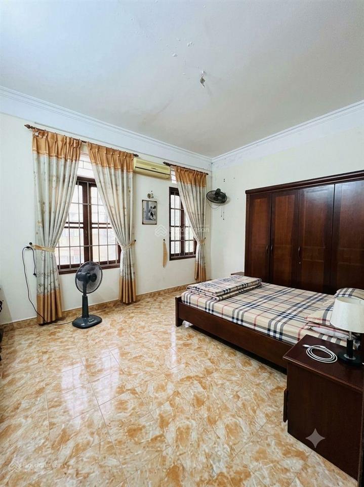 Hơn 7,5tỷ nhà riêng phố trần khát chân  võ thị sáu  55m2x4 tầng, 3 mặt thoáng, mt 4,5m, ngõ thông