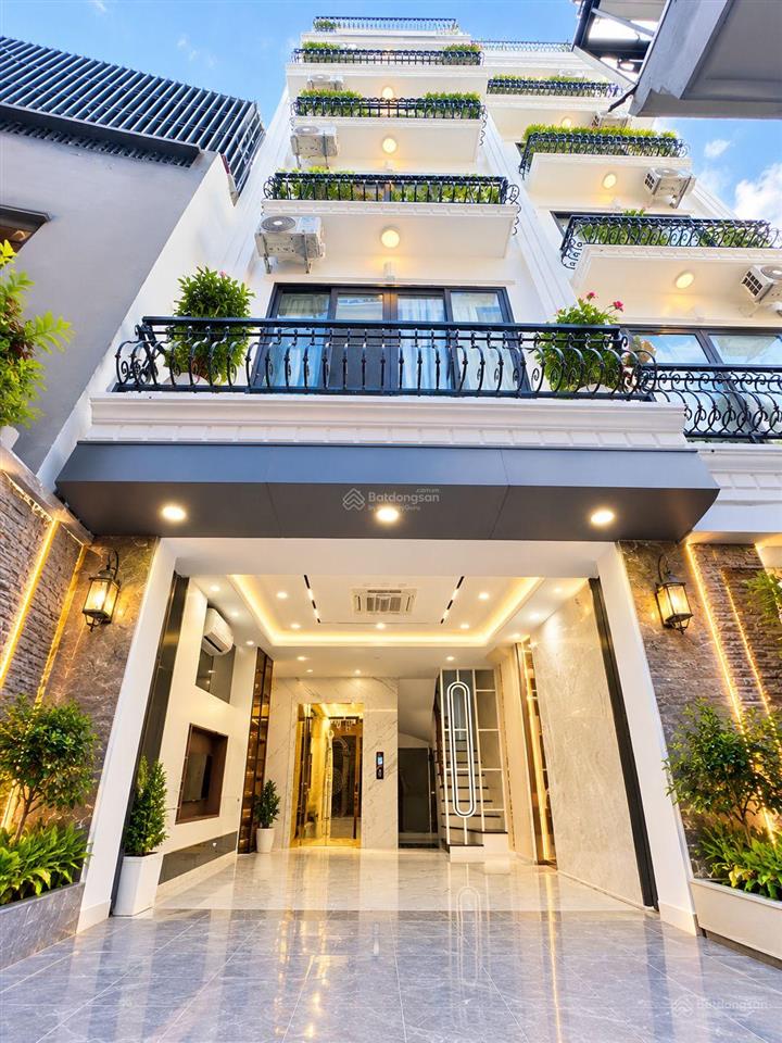 Hơn 11 tỷ  nr phố trần khát chân  võ thị sáu. dt 63m2, 5 tầng, thang máy, mt 5,5m, ở cực sướng