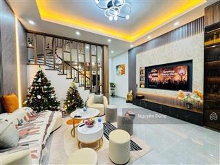 Hiếm, khu vực ít nhà bán, vị trí đẹp, ra cầu chương dương quá gần