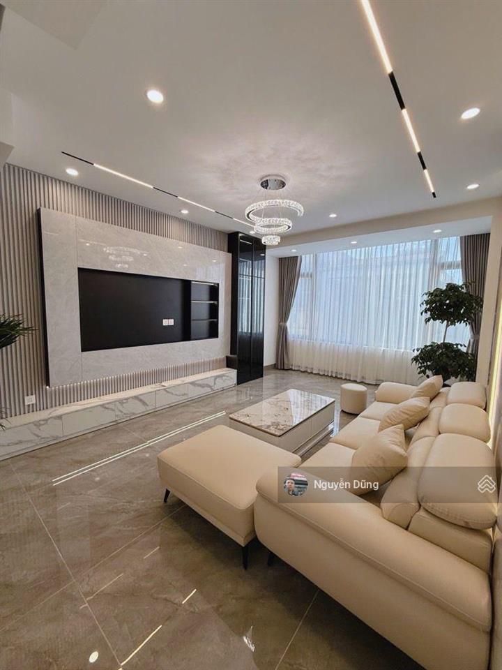 Nhà 7 tầng phân lô, ô tô tránh nhau trước cửa, ngõ thông thẳng sang trường quốc tế việt pháp.