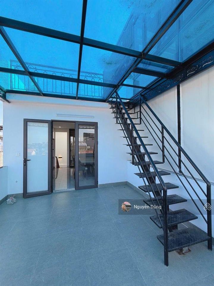 Nhà 7 tầng phân lô, ô tô tránh nhau trước cửa, ngõ thông thẳng sang trường quốc tế việt pháp.