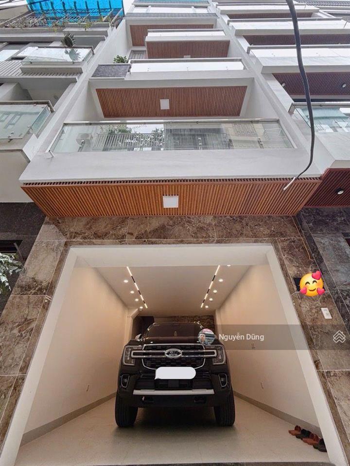 Nhà 7 tầng phân lô, ô tô tránh nhau trước cửa, ngõ thông thẳng sang trường quốc tế việt pháp.