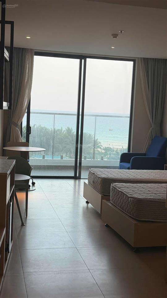 Gấp! bán căn sea view trực biển bể bơi, mặt a giá 1,1 tỷ bao phí.  0945 008 ***