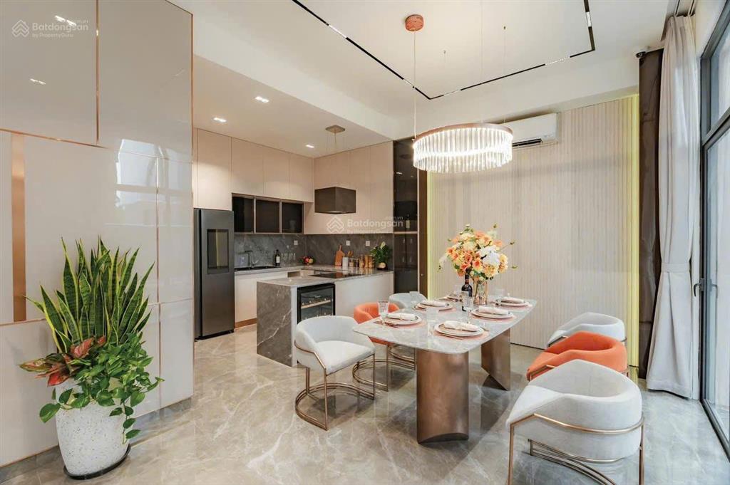 Hoa hậu dành cho giới thượng lưu! chỉ 16,3 tỷ sở hữu biệt thự ocean park3 thông hồ dts 285m2