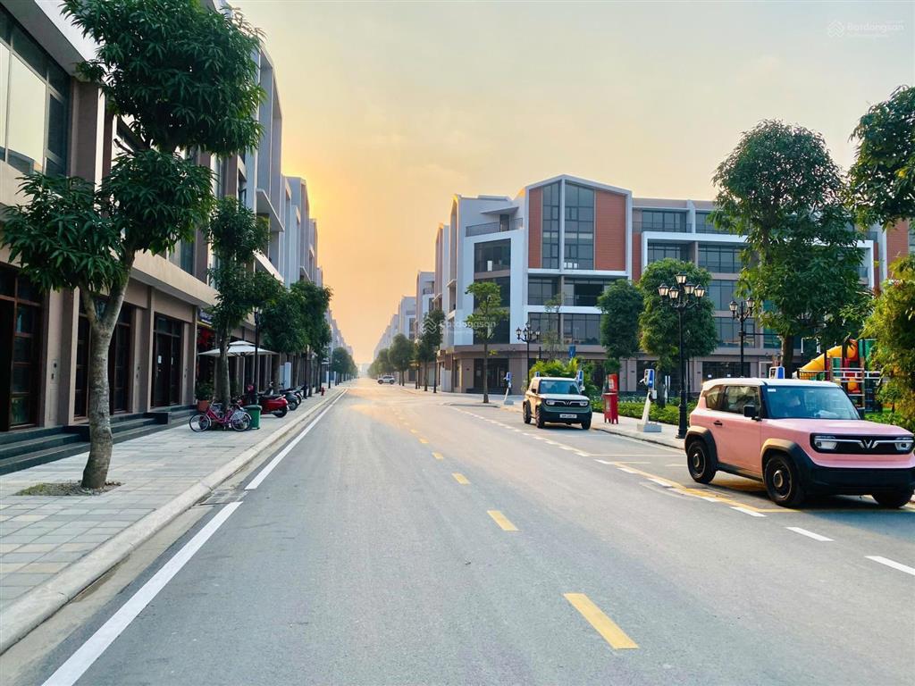 Bán nhà đẹp, nhìn công viên ocean park 3, dt 128m2, mt 25m, 400m2 sàn, chỉ 16,8 tỷ