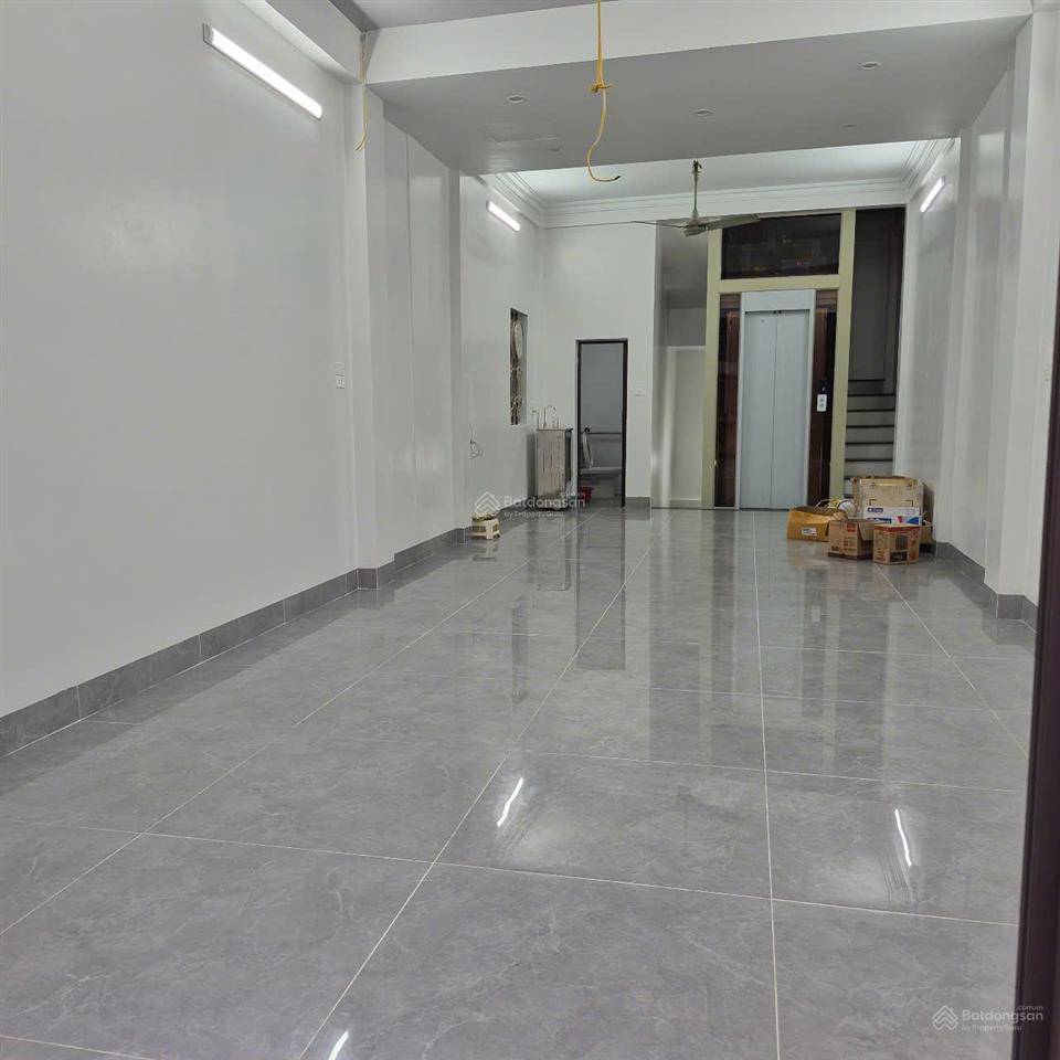 Cho thuê nhà mặt phố la thành, đường mở rộng 50m