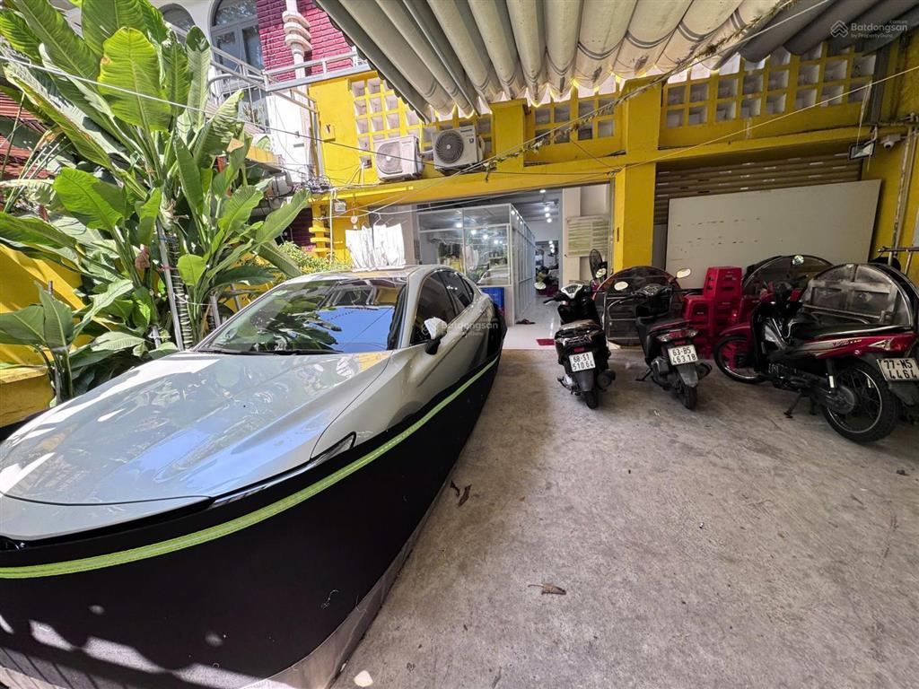 Cho thuê nhà hoàng văn thụ 480m² 2 tầng  82 triệu/tháng