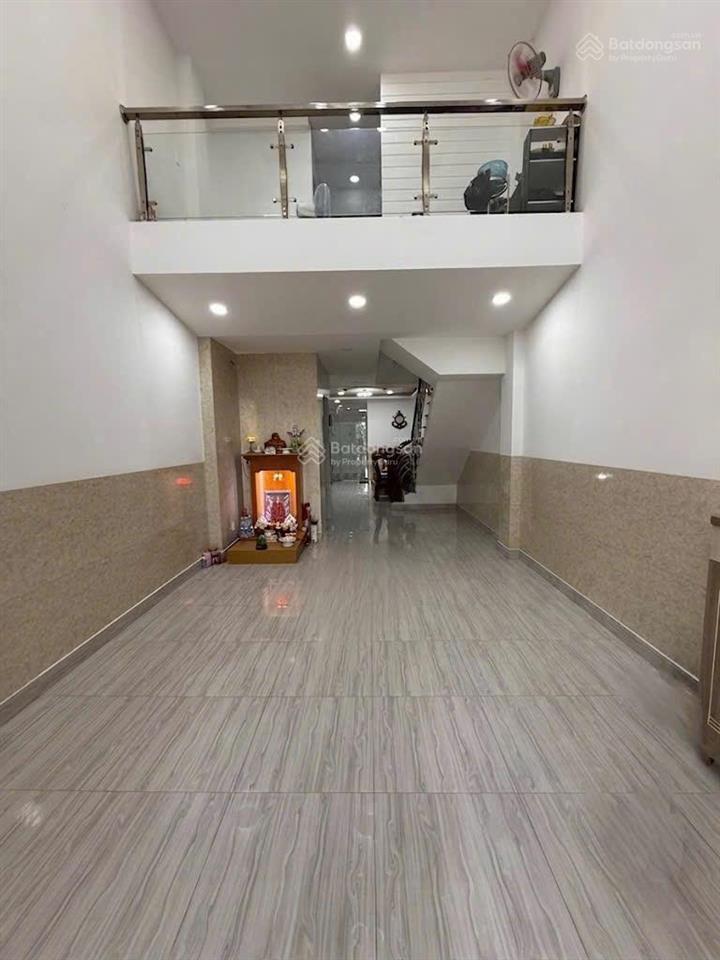 Chỉ hơn 8tỷ nhà tỉnh lộ 10 an lạc,(62m2),6 tầng có thang máy,có điện năng lượng mặt trời,hẻm 10m.