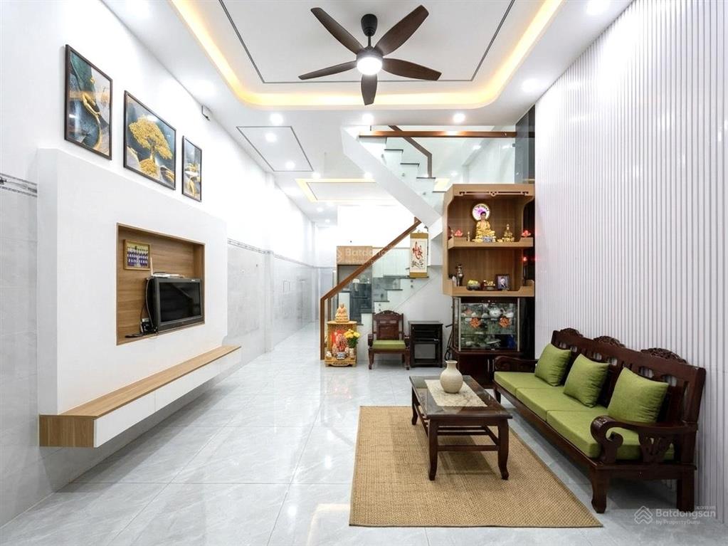 Chỉ 5 tỷ xíu nhà sát chợ bình trị đông dt (4.5x14m) hẻm xe tải thông (kk2207)