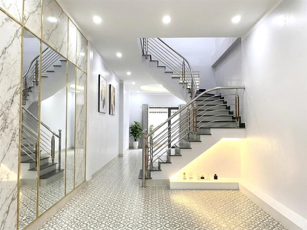 Nhà đẹp hương lộ 2 vào ở ngay hơn 5 tỷ xíu, dt (60m) hẻm xe tải tránh nhau (kk2207).