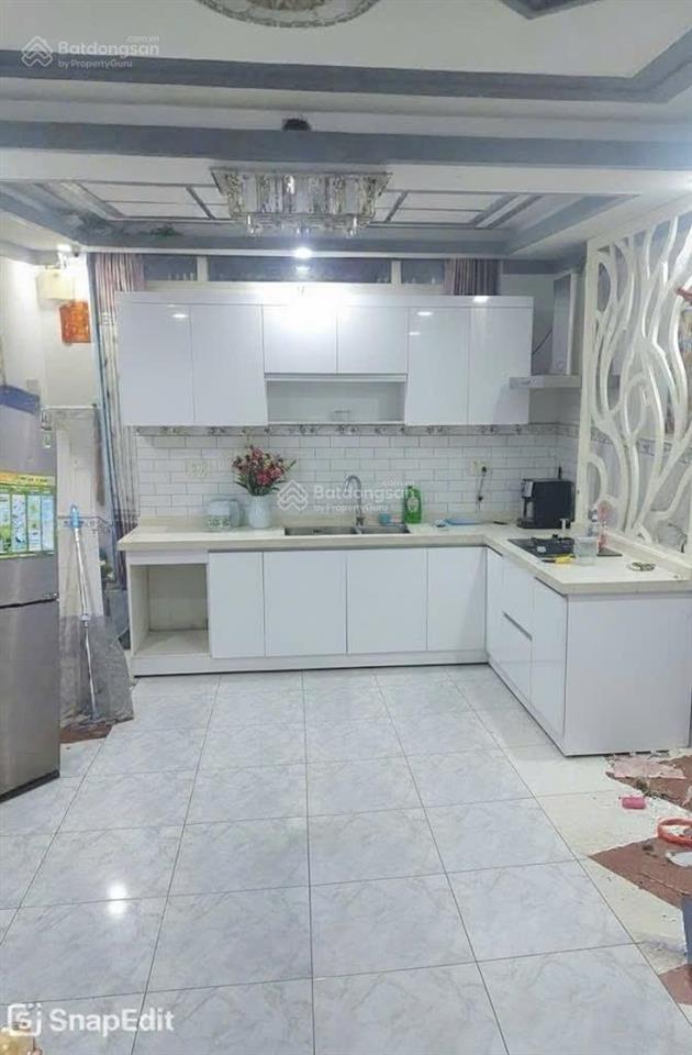 Bán nhà gần bx miền tây, 4 tầng (4x17m) ô tô đỗ cửa, giá 6,6 tỷ.