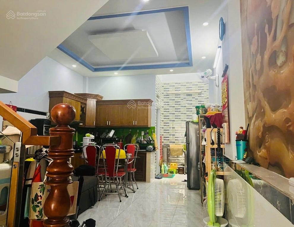 Hạ 300 triệu cần bán gấp nhà gần võ văn kiệt chủ nhà đi định cư (4x17) giá 5,7 tỷ.