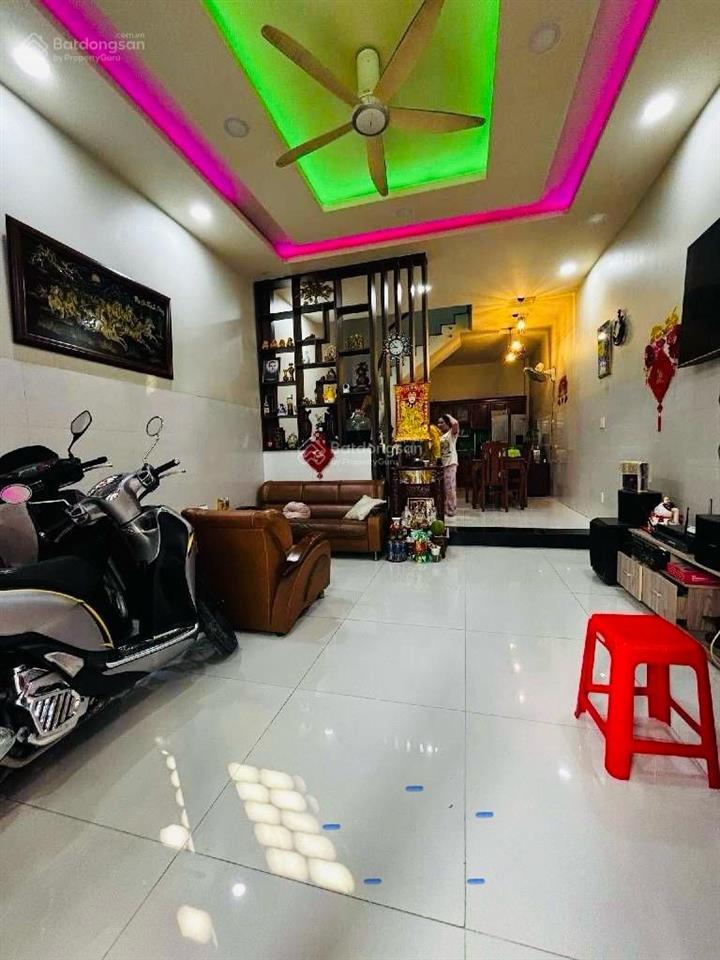 Bán nhà to gần aeon bình tân (97m2) ô tô đỗ cửa giá 7,9 tỷ