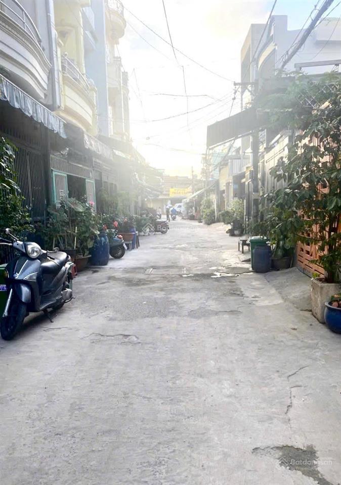 Nhỉnh 5 tỷ nhà đẹp tỉnh lộ 10, ngang 5m, 3 tầng btct, hẻm xe tải tránh, vào ở ngay (kk2909).