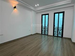 Chính chủ gửi bán dt 40m2 giá hơn 4 tỷ ô tô ngủ trong nhà. nhà 4 tầng thường tín dân cư đông