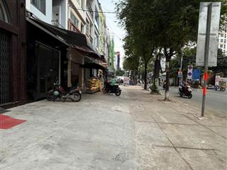 Mặt tiền quận 4 ngay bến vân đồn, dt 70m2 ngang 4m, lề 8m, hẻm sau 4m