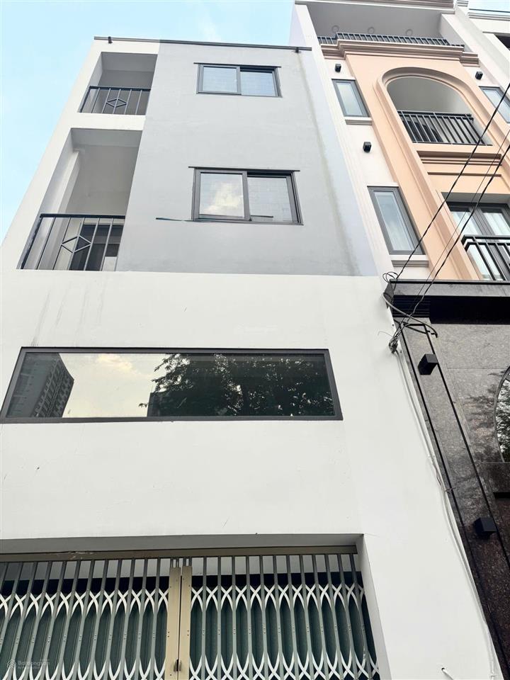 Mặt tiền quận 4 ngay bến vân đồn, dt 70m2 ngang 4m, lề 8m, hẻm sau 4m