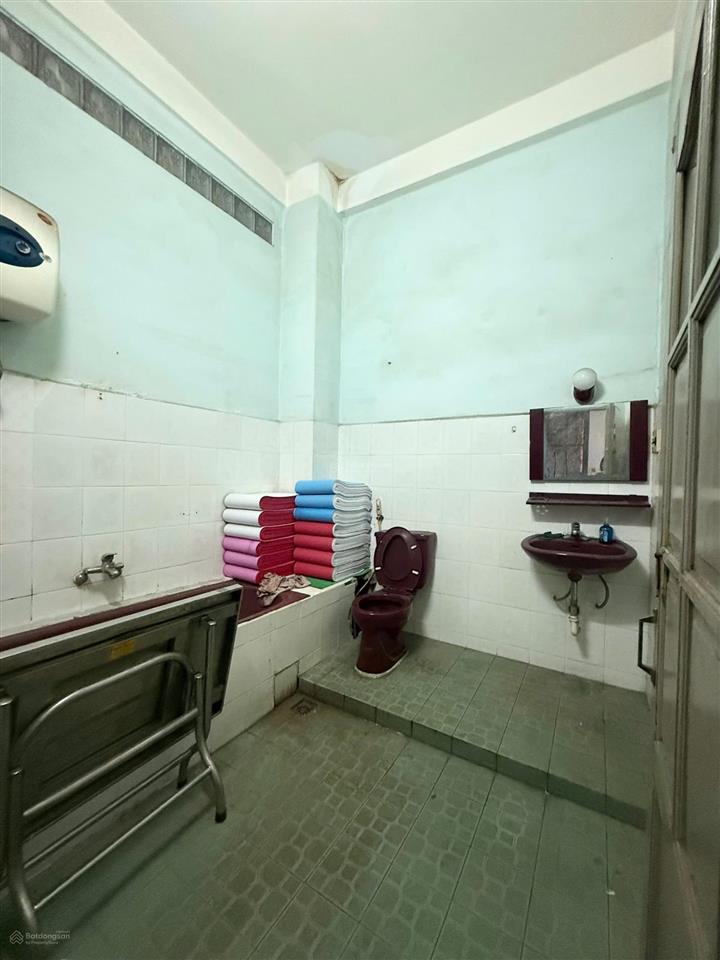 Mặt tiền lê đại hành quận 11, gần chợ rẫy dt 105m2 cn 81m2 có lề, chỉ 21.95 tỷ