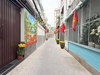 Nở hậu 4.8m, 41m2, 4 tầng, ban công, giếng trời, nhà mới đẹp. gần hxh, mặt tiền đường. kv an ninh.