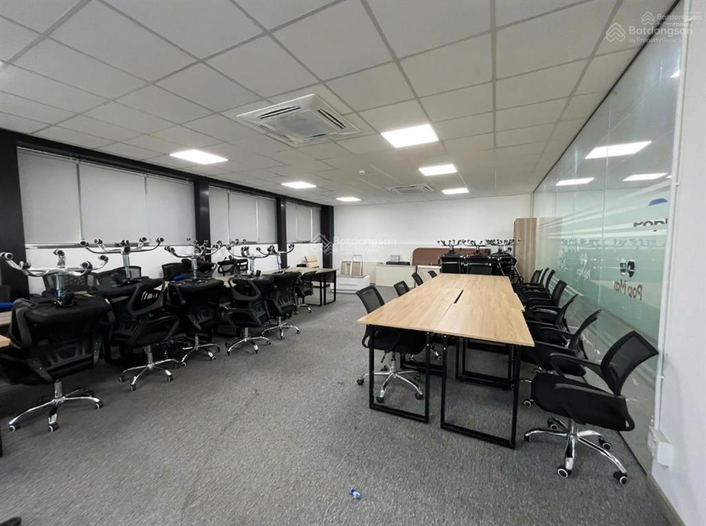 86 tỷ  tòa building  phan xích long / 9.3x30m  242m2. dt sàn  1.496m2. hầm 9 tầng tn 300tr/th