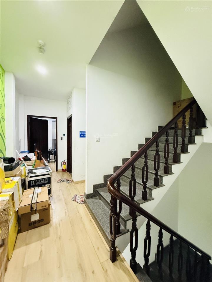 Bán nhà riêng phù hợp cho thuê vp, chdv nguyễn cửu đàm, dt 100m2 (5x20m) 5 tầng 8pn. chỉ 16.6 tỷ