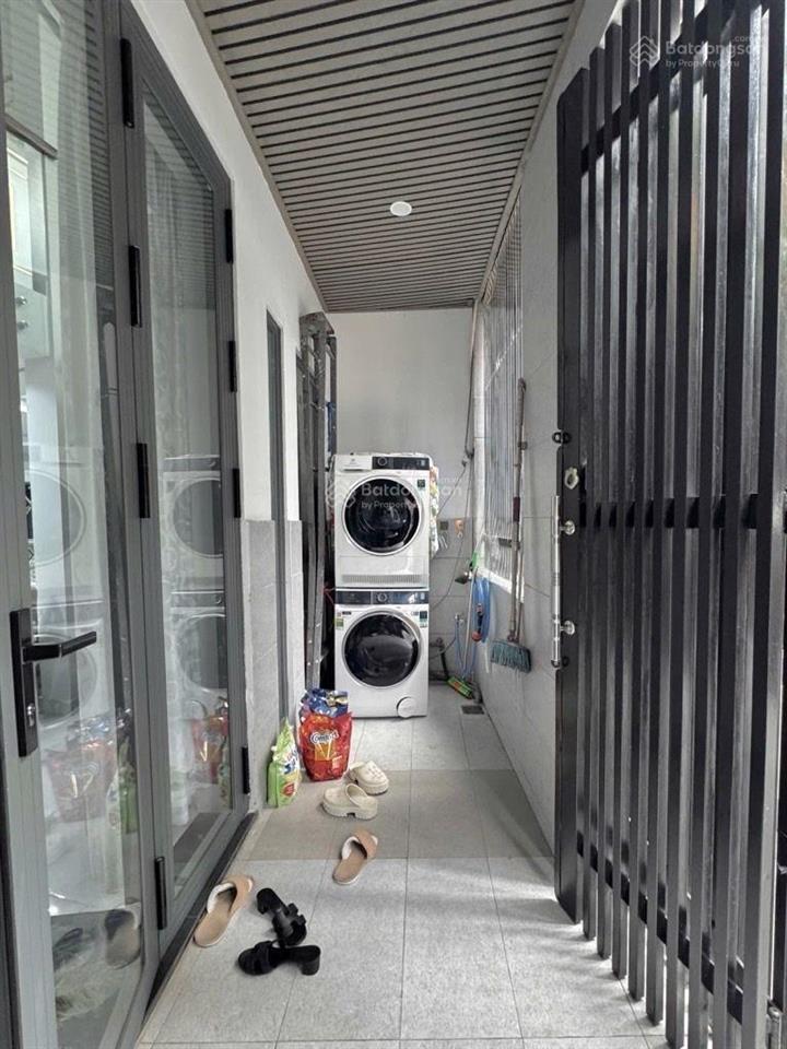 Hẻm xe hơi  nhà mới sát mặt tiềntrung tâm & tiện ích