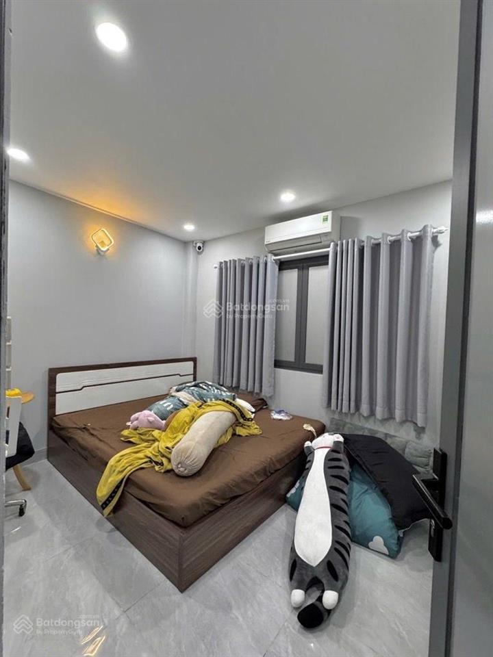 Hẻm xe hơi  nhà mới sát mặt tiềntrung tâm & tiện ích