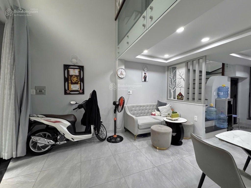 Hẻm xe hơi  nhà mới sát mặt tiềntrung tâm & tiện ích