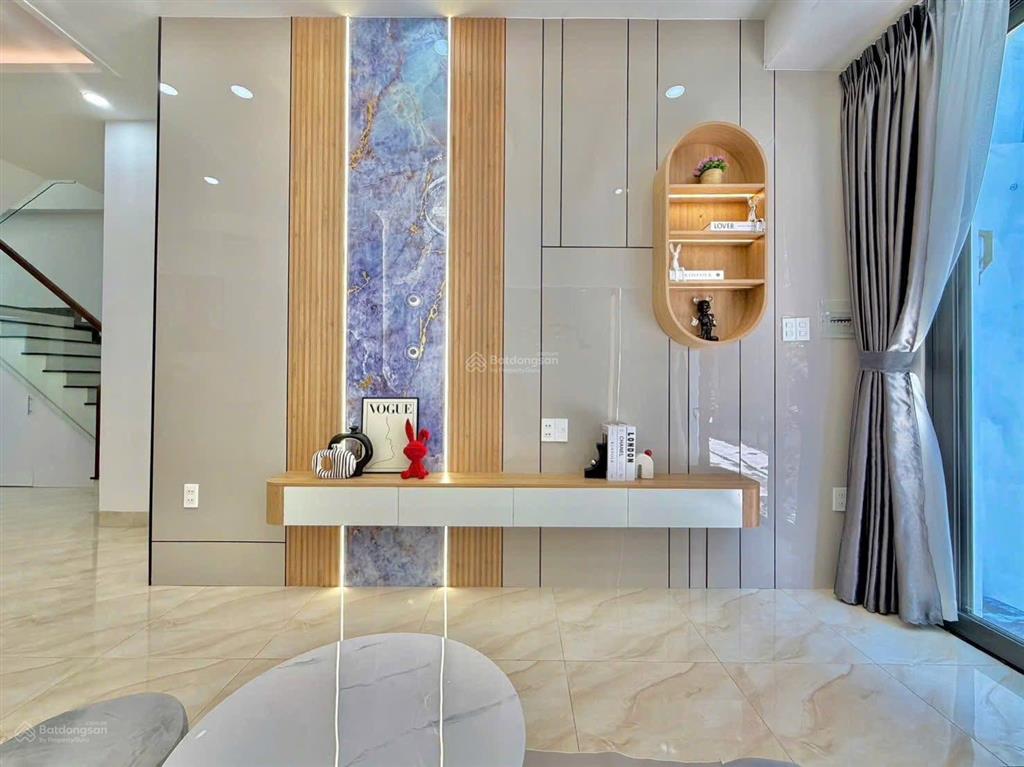 Bán nhà đẹp khu dân trí cao đường lê văn sỹ quận 3 khu vực đáng sống